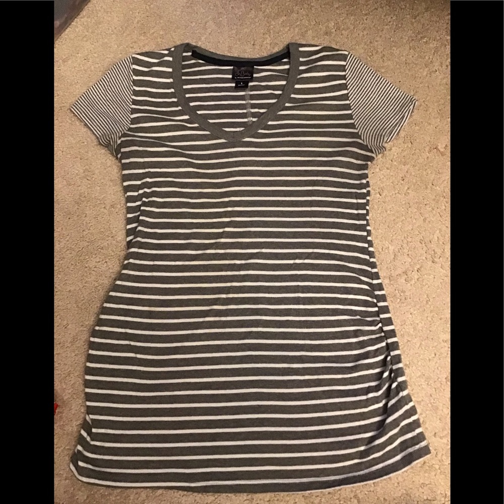 Oh Baby by Motherhood top